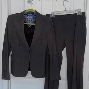 Elie Tahari Pant Suit - Dress Pants & Blazer